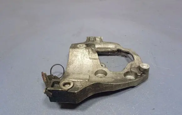 Ford Focus Engine mount vacuum valve JX6Q-10K360-AA