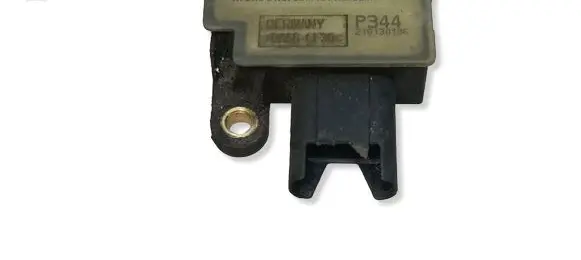 BMW 4 F32 F33 Gear shift indicator relay 7606188