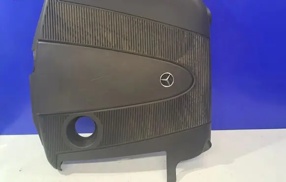 Mercedes-Benz C W203 Engine cover (trim) A6460161824