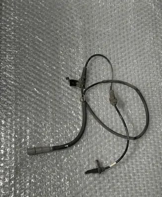 Hyundai Santa Fe ABS brake wheel speed sensor 58930s1010