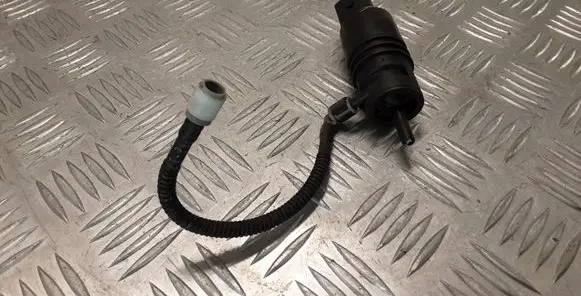 BMW X5 E70 Windscreen/windshield washer pump 67126934160 6934160