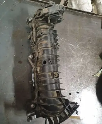 BMW 5 F10 F11 Intake manifold 8514771 8506406 7807991