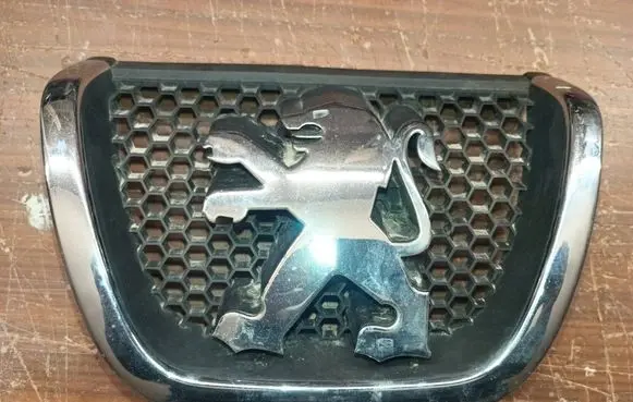 Peugeot 607 Manufacturer badge logo/emblem 9649004577