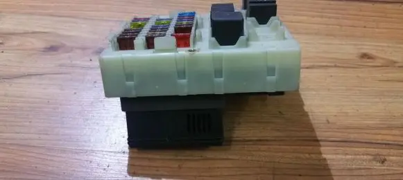Ford Focus Fuse box set 98ag14a073jc 518267406