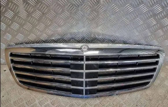 Mercedes-Benz S W221 Front bumper upper radiator grill 