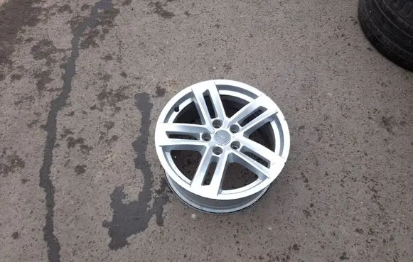 Audi A4 S4 B9 R17 alloy rim 8W0601025E