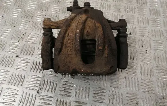 Toyota Corolla Verso AR10 Front brake caliper 4773005060