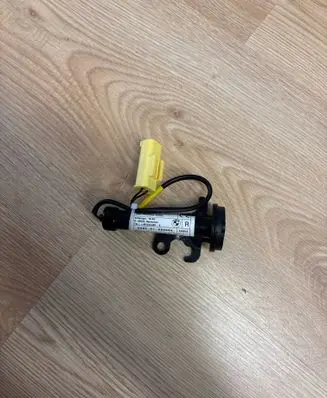 BMW 2 F22 F23 Bonnet Pedestrian Airbag Actuator 7259692