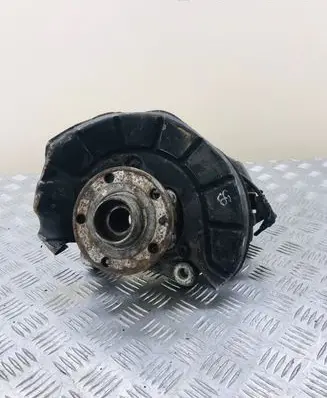 Volkswagen PASSAT B6 Front wheel hub spindle knuckle