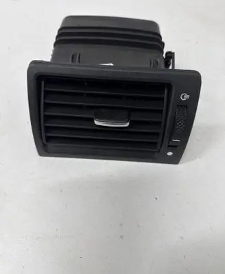Ford Mondeo Mk III Dashboard side air vent grill/cover trim 