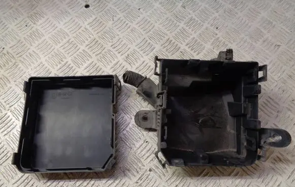 Nissan Pulsar Fuse box set 