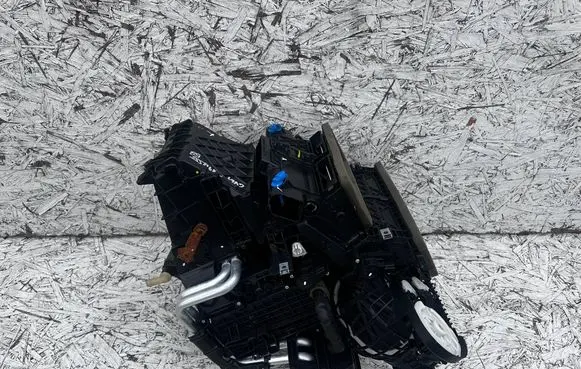 Ford Kuga II Interior heater climate box assembly housing GV61-19B555-EB