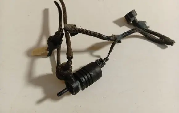 Opel Vectra C Windscreen/windshield washer pump