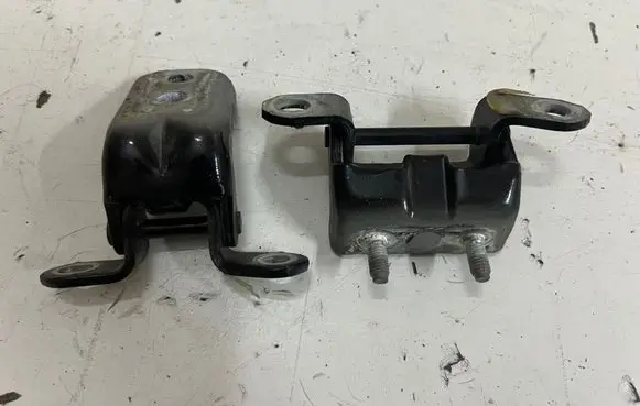 Nissan Qashqai Rear door hinge set 