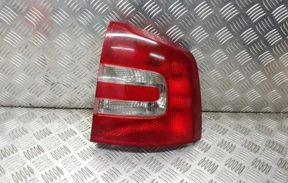 Skoda Octavia Mk2 (1Z) Rear/tail lights 1Z9945096