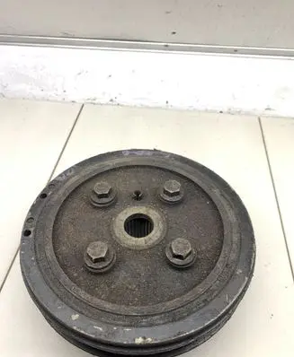Volvo V50 Crankshaft pulley 30677464