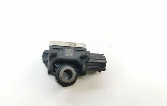 Mitsubishi Outlander Airbag deployment crash/impact sensor 8651A165