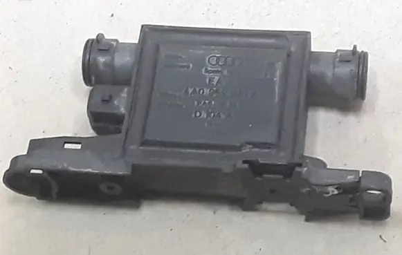 Audi A3 S3 8L Door central lock control unit/module 4A0959981A