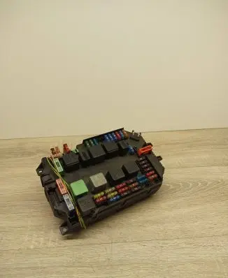 Mercedes-Benz S W221 Fuse module A2215402450 A2215450001