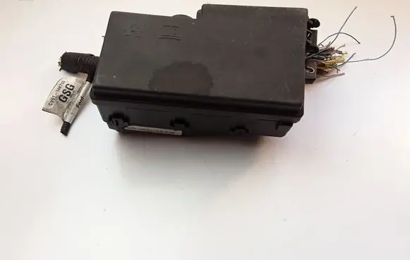 Ford Kuga II Fuse module AV6T14A142AB
