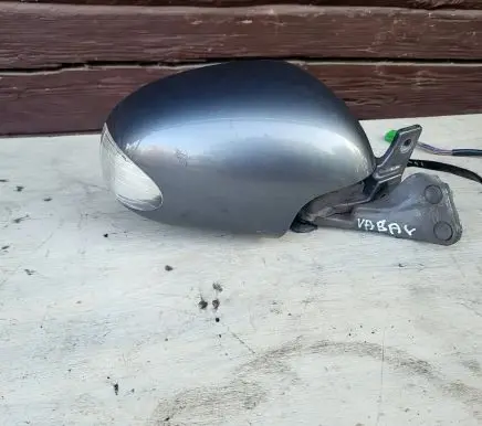 Volkswagen New Beetle Front door electric wing mirror 