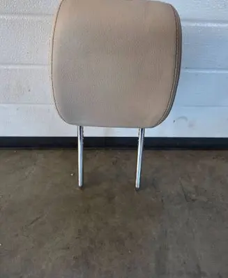 BMW 3 GT F34 Front seat headrest 