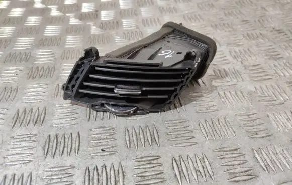 KIA Sportage Dashboard air vent grill cover trim 974103W000