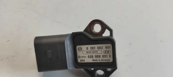 Volkswagen Touran I Air pressure sensor 0281002401 038906051C
