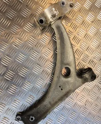 Volkswagen PASSAT B6 Front lower control arm/wishbone 3C0407153B