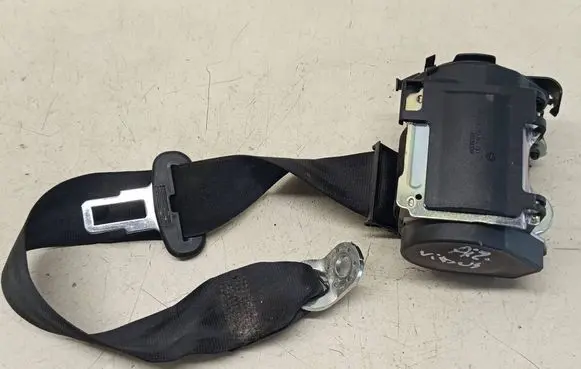 Volkswagen PASSAT B6 Middle seatbelt (rear) 610350100 010408 000025H