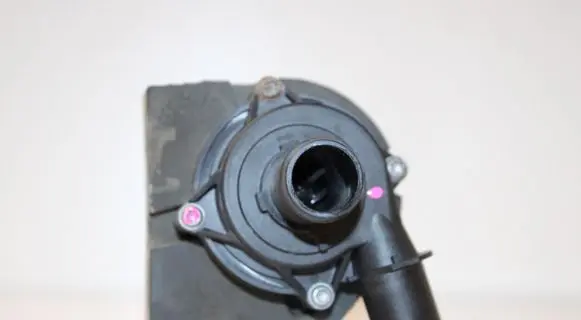 Volkswagen Golf VII Electric auxiliary coolant/water pump 5Q0965567