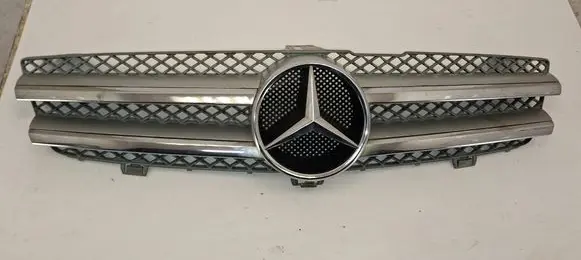 Mercedes-Benz CLS C219 Front grill A2198801083