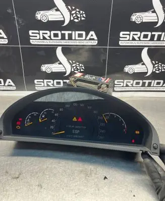 Mercedes-Benz S W220 Speedometer (instrument cluster) A2205408147