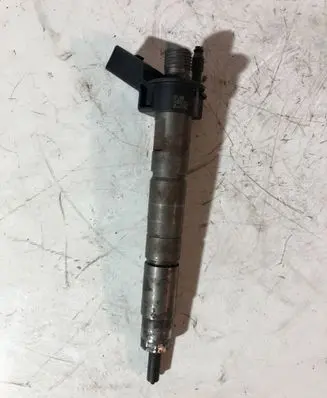 BMW 5 E60 E61 Fuel injector 0445116001