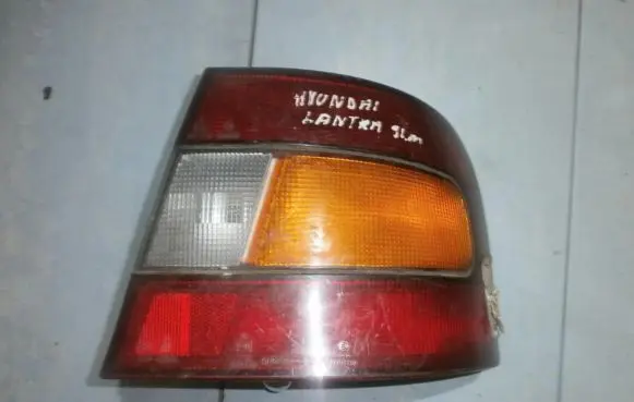 Hyundai Lantra I Rear/tail lights 7r011110