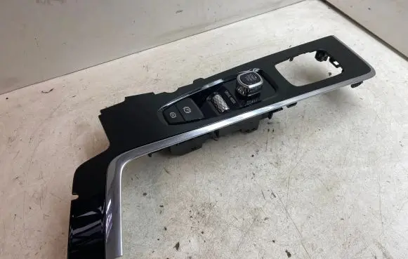 Volvo XC60 Engine start stop button switch P31443818 31469435