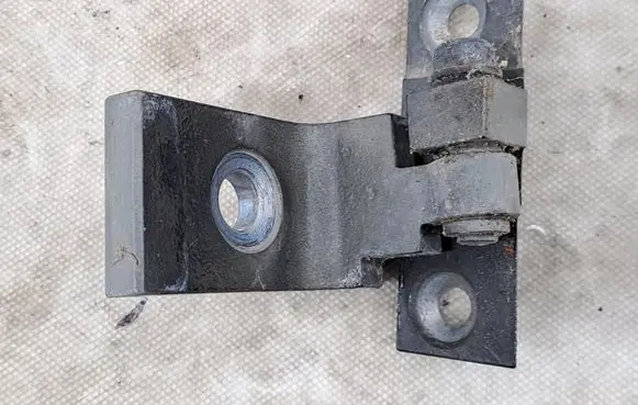 BMW X3 F25 Front door upper hinge 7068077