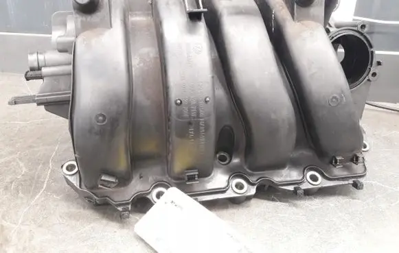 Volkswagen Caddy Intake manifold 03c129711f
