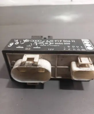 Volkswagen Golf V Coolant fan relay 1J0919506H