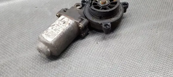 Nissan Almera N16 Front door window regulator motor 400600T2