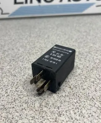 BMW 5 E39 Other relay 8365960