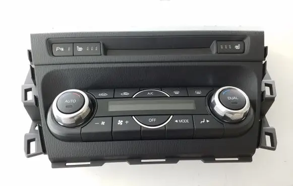 Mazda 3 II Climate control unit BHT161190C