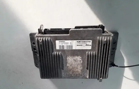 Renault Scenic I Engine control unit/module 7700105980 S115300202A