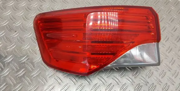 Toyota Avensis T270 Rear/tail lights