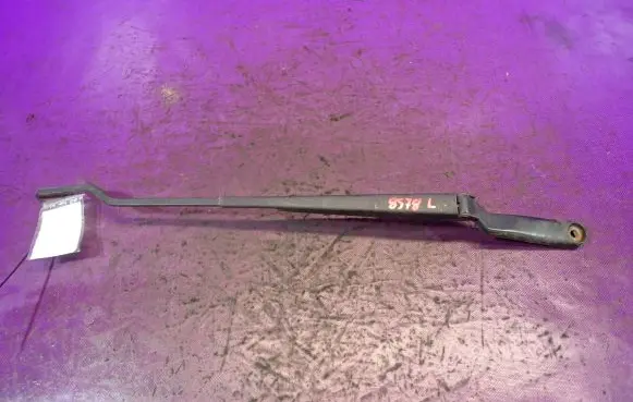 Volkswagen Golf IV Front wiper blade arm 1J1955409A