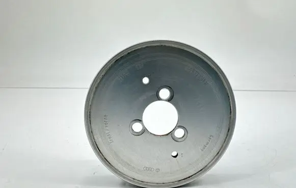 Volkswagen Touareg II Water pump pulley 059121031H