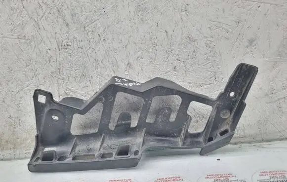 Volkswagen Touran I Front bumper mounting bracket 