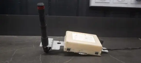 KIA Carnival Antenna control unit 