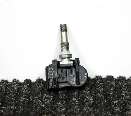 Tesla Model S Tire pressure sensor 103460200A