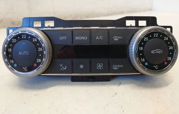 Mercedes-Benz C W204 Climate control unit A2049009104 2049009104